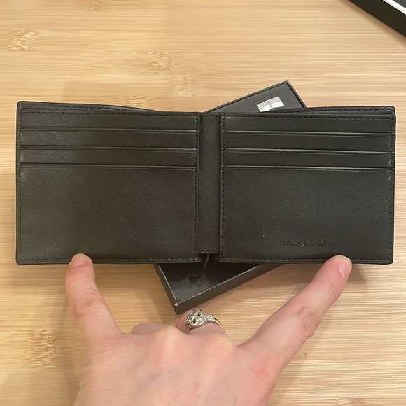 Brand New Michael Kors Black Jet Set Slim Billfold Men’s Wallet - Picture 7 of 13